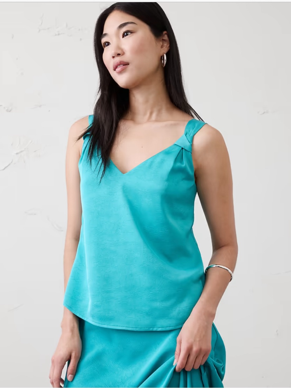 Banana Republic Factory Knotted V-Neck Top Small